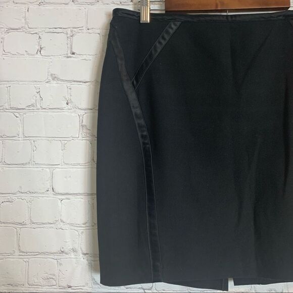 Is Byer | Black midi skirt | size 11 - Picture 2 of 7